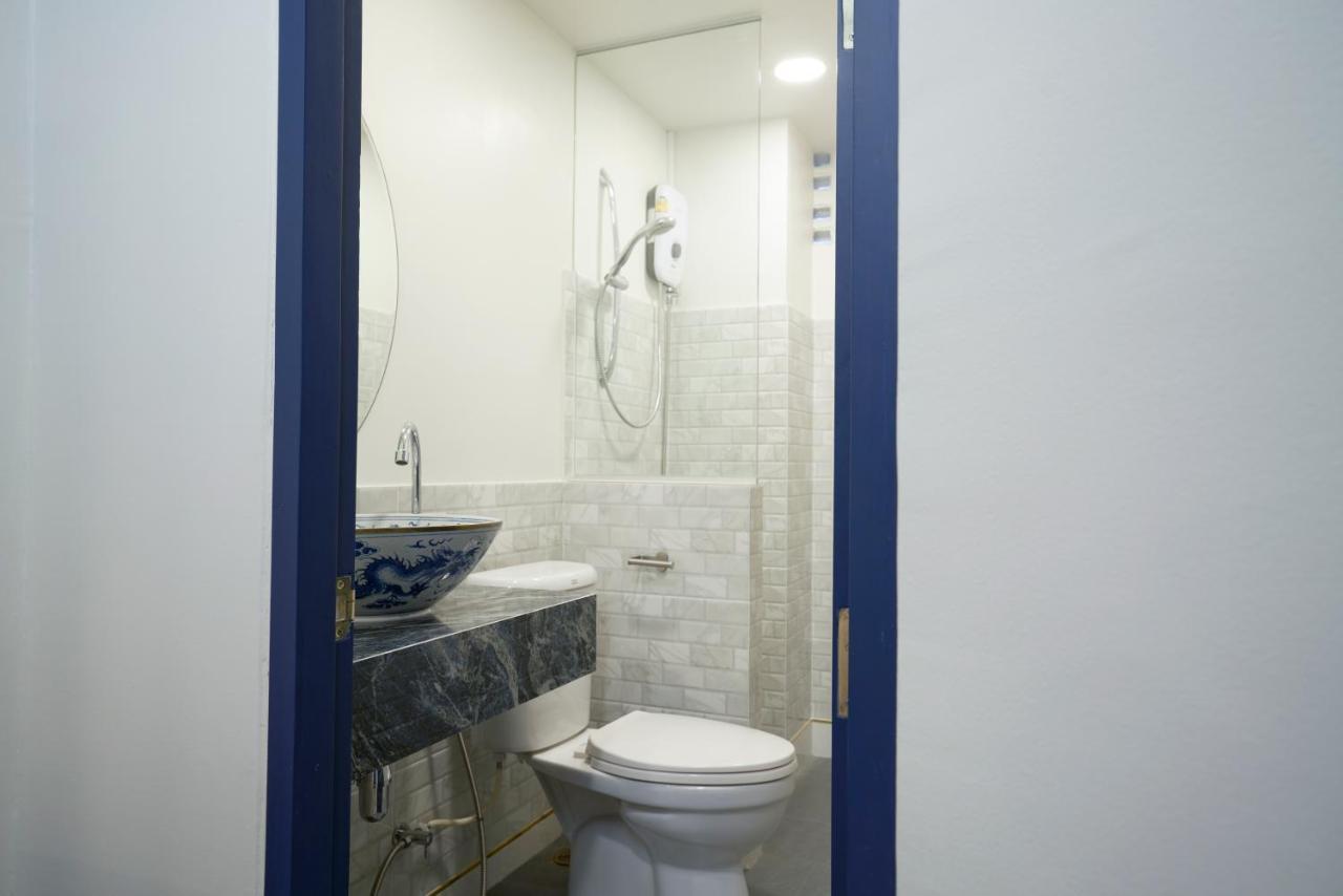 Sweet'S Escape Hotel Bangkok Bagian luar foto