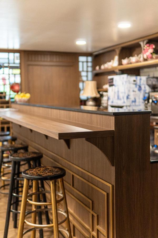 Sweet'S Escape Hotel Bangkok Bagian luar foto